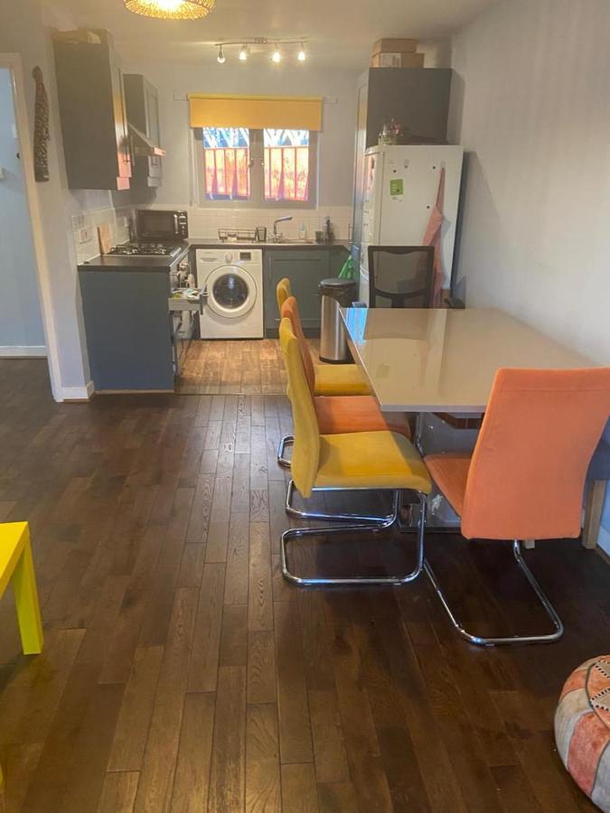 Spacious 1-Bed Flat In North Kensington London Bagian luar foto