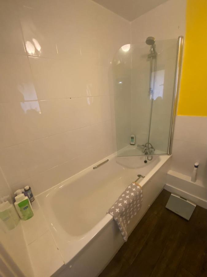 Spacious 1-Bed Flat In North Kensington London Bagian luar foto