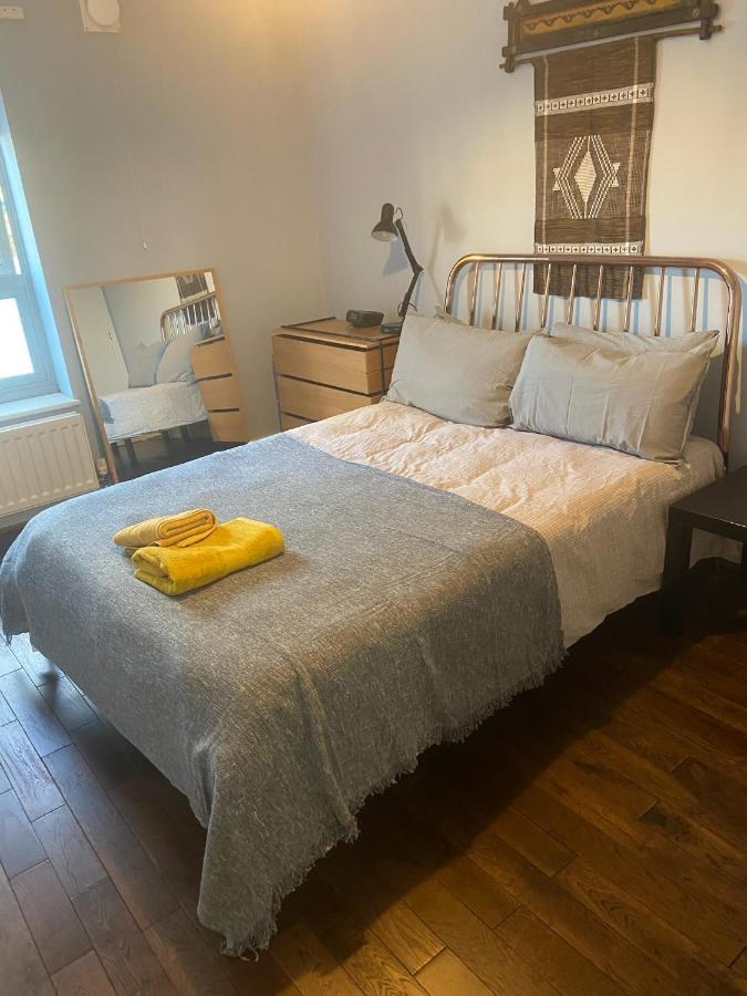 Spacious 1-Bed Flat In North Kensington London Bagian luar foto